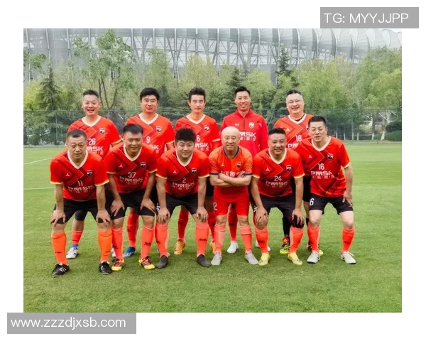 与足球明星亲密合影高清图片分享尽显球场魅力与风采